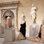 Метрополитен-музей представит выставку «Искусство костюма» перед Met Gala 2026